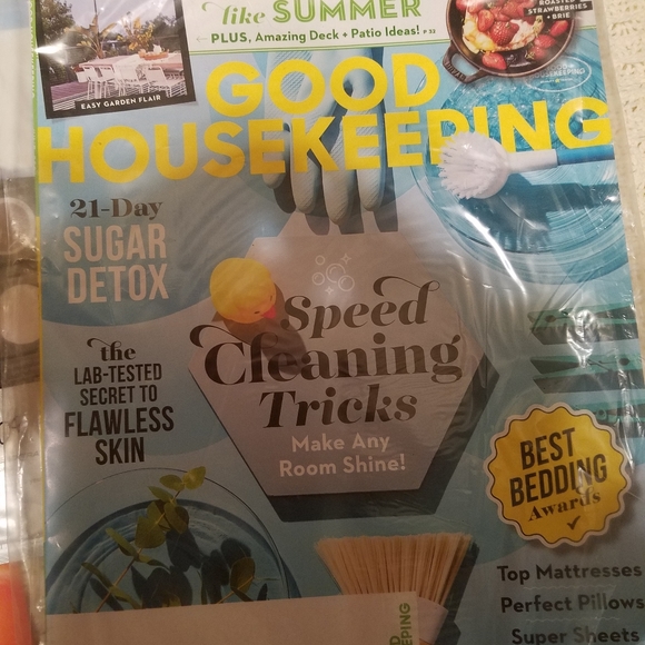 Avon purfume and products and a magiziane bundle - Picture 5 of 11